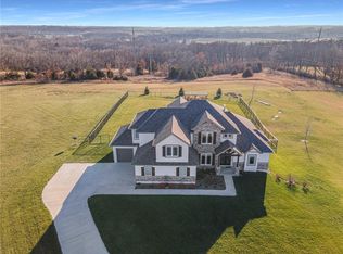 17299 Smith Mill Rd, Smithville, MO 64089