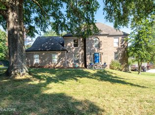 327 Sundown Rd, Knoxville, TN 37934