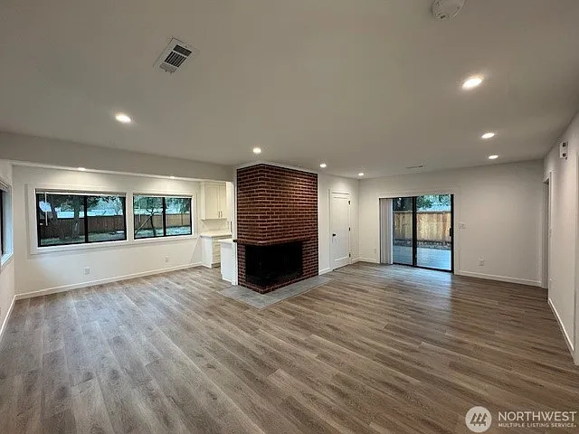 209 SW 132nd St — Photo 5