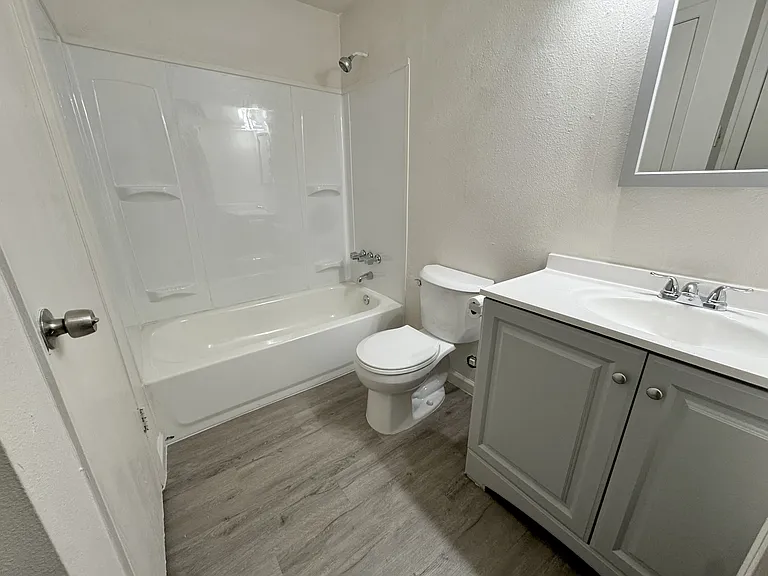 4501 Boardwalk Dr #J-J-91 — Photo 11