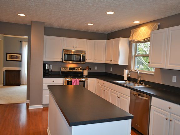 5th image of 7642 Tullymore Dr