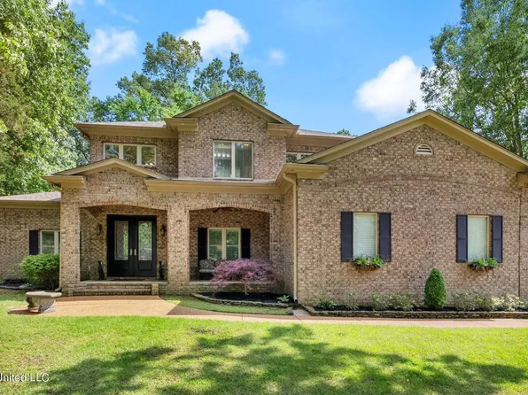 7655 Elizabeth Circle Dr, Olive Branch, MS 38654