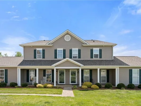 164 Pinewood Ln Unit 102, Bermuda Run, NC 27006