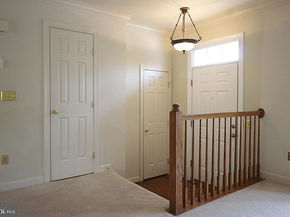 3rd image of 7416 Heatherfield Ln