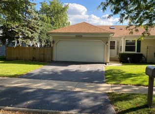 550 Fessler Ave, Naperville, IL 60565