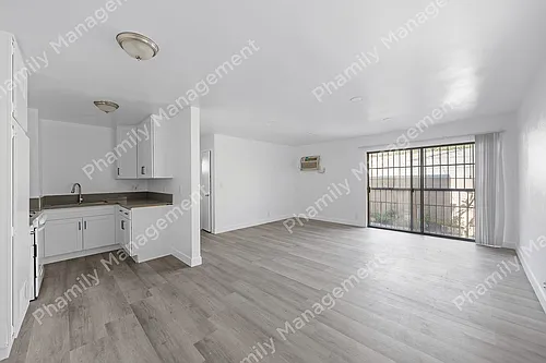 1015 Doyle Pl #4 Photo 1