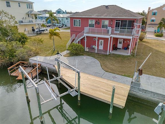 4th image of 6531 Louise Ct