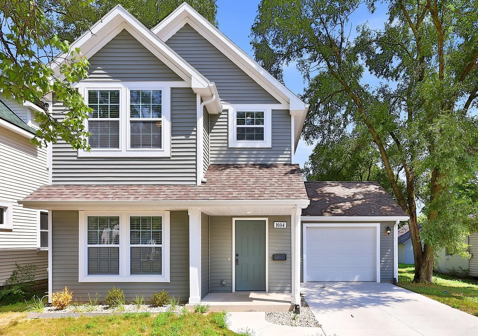 Move In Special: Get August & September Rent FREE! Move in by August 31st to receive FREE rent fo... — Photo 1
