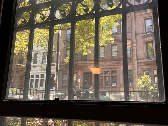 4th image of 41 W 89th St APT 1F