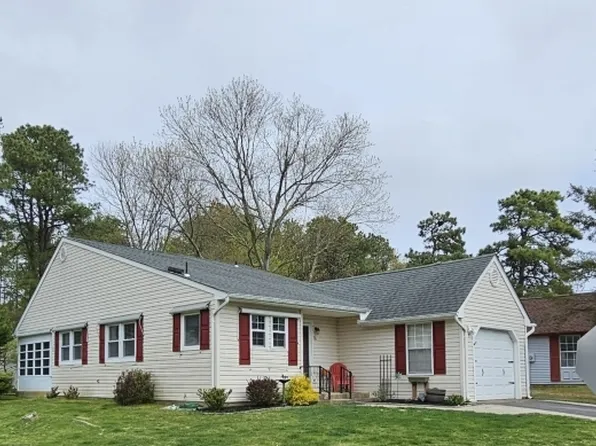 35 Auburn St, Manchester Twp., NJ 08759