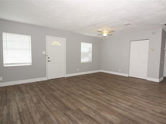 3rd image of 5004 Manduria St