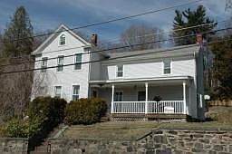 Beautiful Colonial plus Rental BONUS!