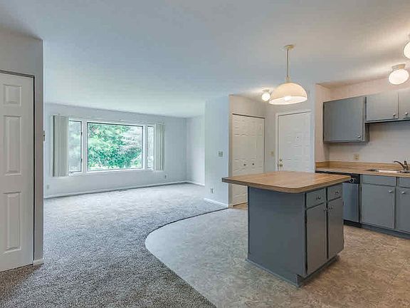 4th image of 4907 Universal Dr APT 11