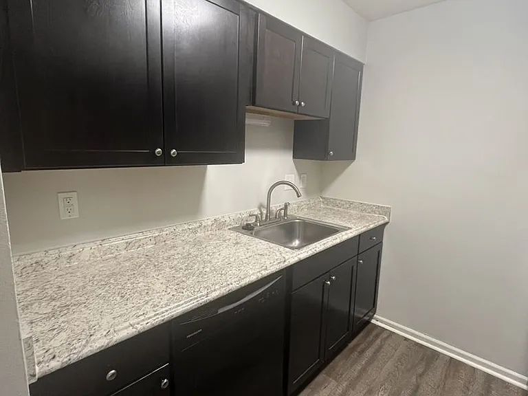 Foxfire West Apartments — Photo 22