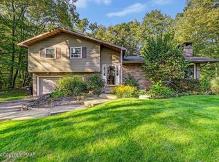 1550 Lakeview Penn Lake Dr, White Haven, PA 18661