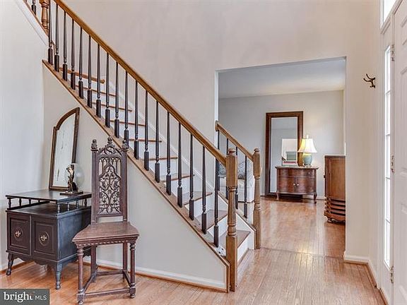 4th image of 319 Wildman St NE