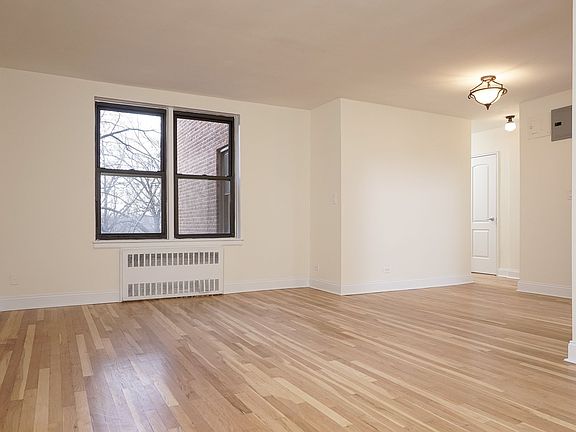 5th image of 2244 Bronx Park E APT 4A
