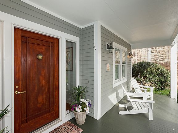 5th image of 6017 Hathaway Ln