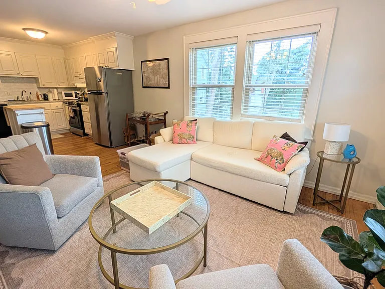902 E Washington St #203 — Photo 9