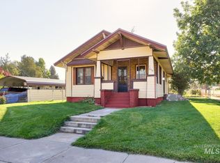 213 E Arthur Ave, Glenns Ferry, ID 83623