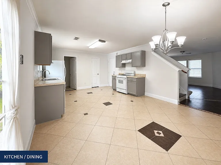 7891 Maverick Trace Ln — Photo 2