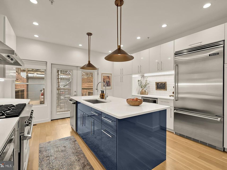 1st image of 2315 Ontario Rd NW Unit 1