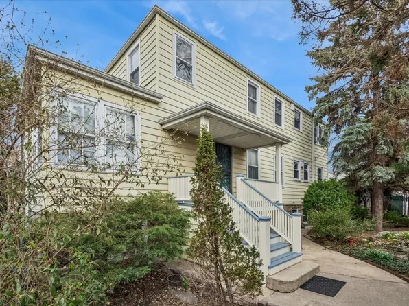 1762 W Morse Ave, Chicago, IL 60626