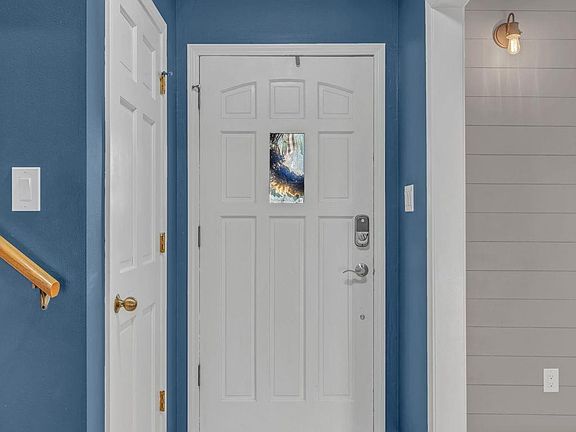4th image of 3740 SW Kings Forest Rd