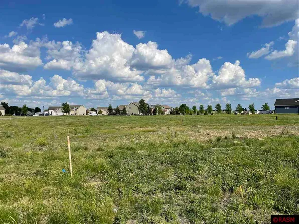 2212 Anchorage Dr, Mankato, MN 56003