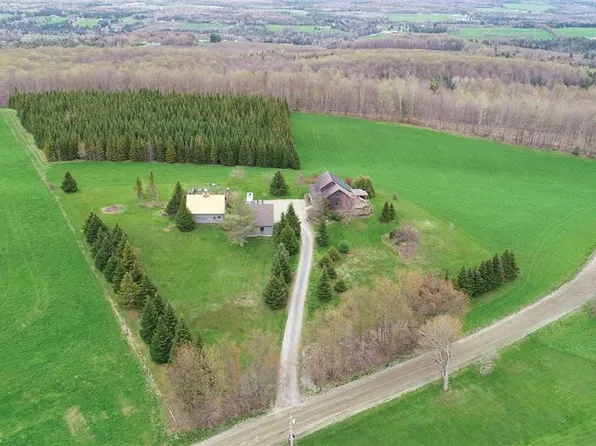 813 Whittier Road, Derby, VT 05830