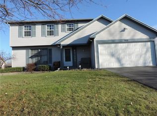 553 N Creek Xing, Rochester, NY 14612