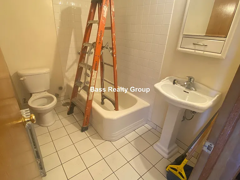 4806 N Kedzie Ave #115 — Photo 8