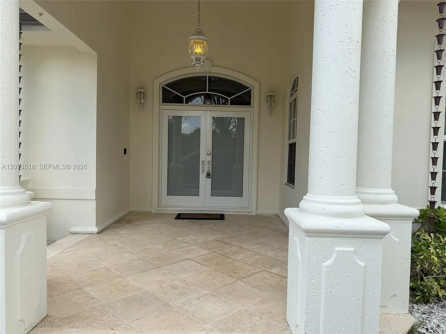 4 bed, 2.0 bath, 2529 sqft, $7,900 — Photo 3