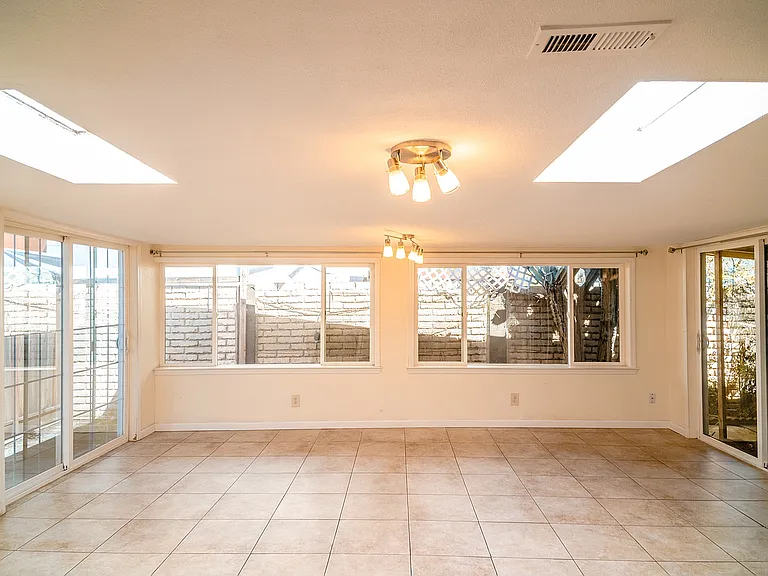 Galahad Ct — Photo 3