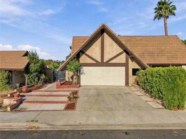 27175 Rio Garza Dr, Santa Clarita, CA 91354