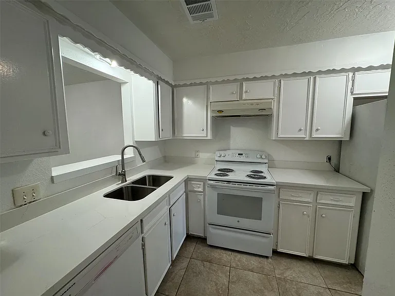 9330 Tooley Dr — Photo 11