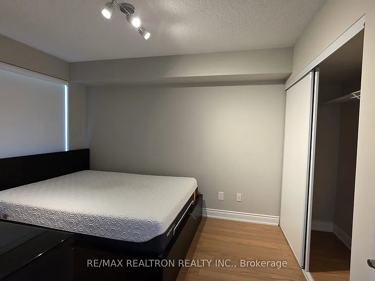 273 S Park Rd #501 — Photo 20