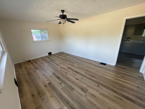 4th image of 301 N Sherwood Ave