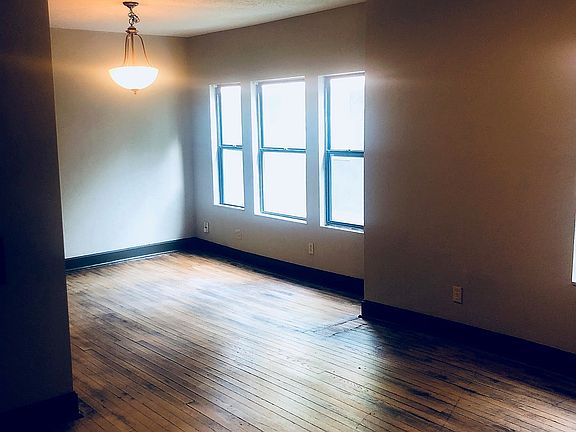 4th image of 4042 Campbell St APT 2N