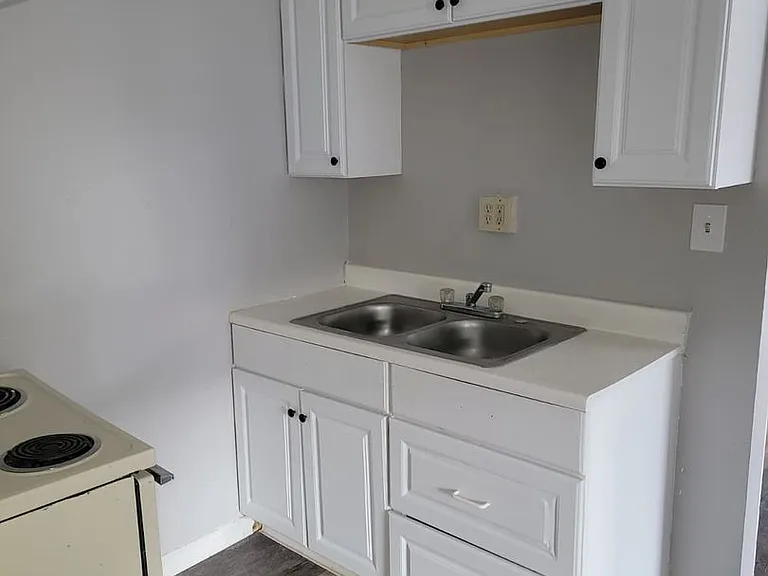 13420 Euclid Ave — Photo 55