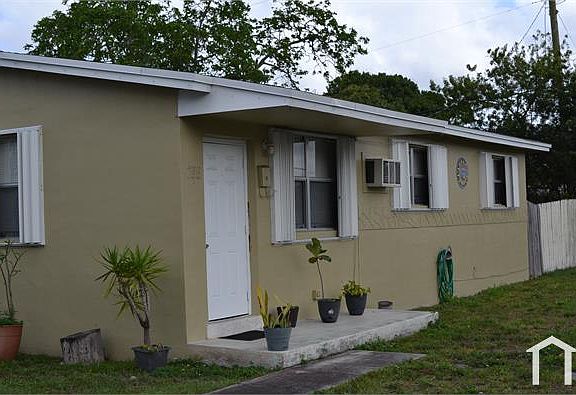 4th image of 785 N Perviz Ave