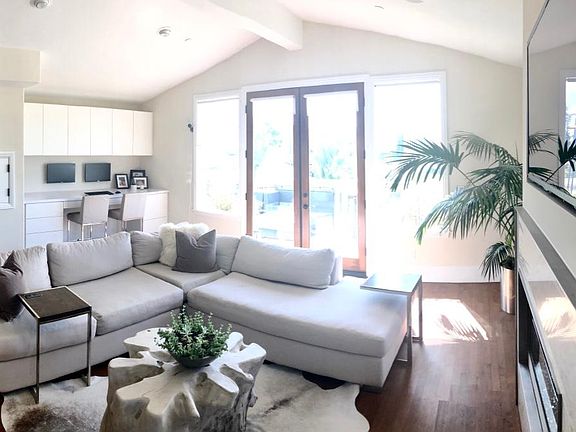 LIVIN ROOM WITH WORK DESK FOR TWO