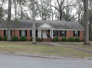 207 Wildwood Cir, Americus, GA 31709