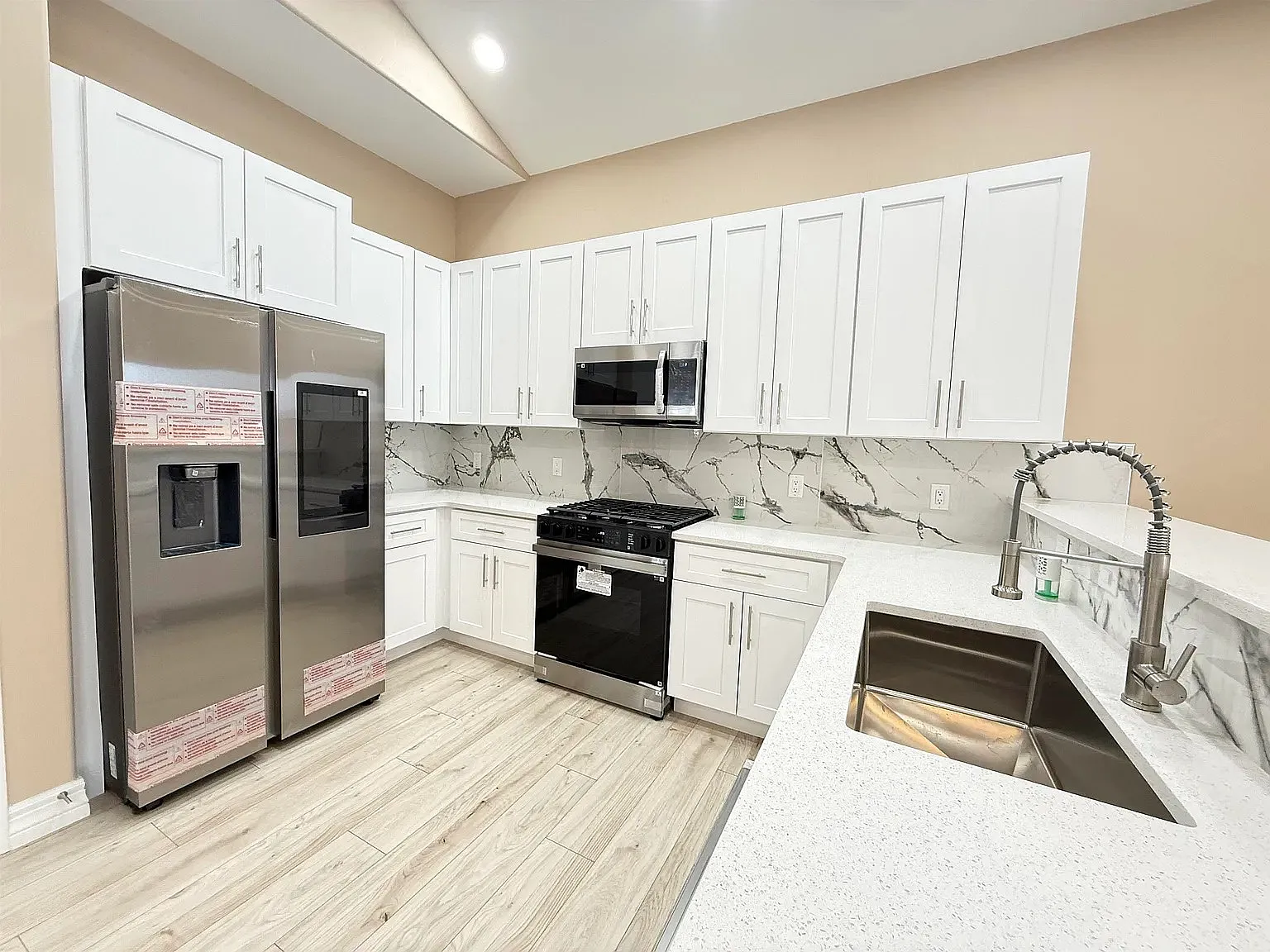3109 W Laux Dr — Photo 3
