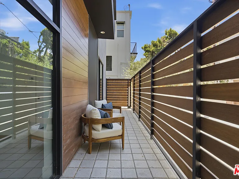 1159 N Formosa Ave #5 — Photo 18