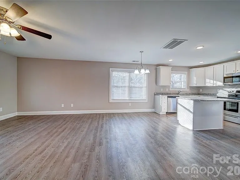 1414 Mason St — Photo 11