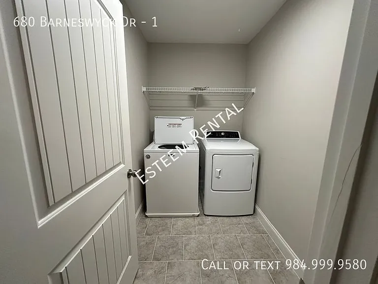 680 Barneswyck Dr #1 — Photo 25