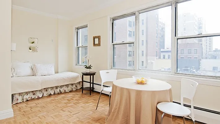 Sold by Fenwick Keats Real Estate | media 9