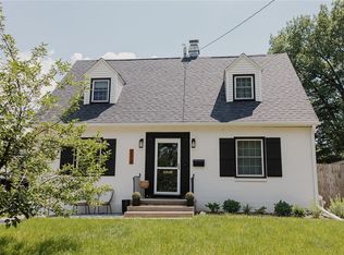 4512 Beaver Crest Dr, Des Moines, IA 50310