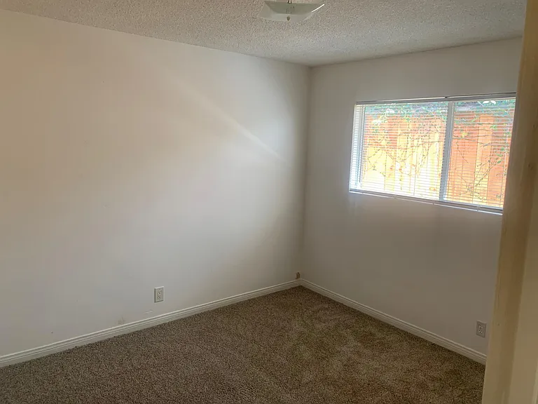715 Alabama St — Photo 12